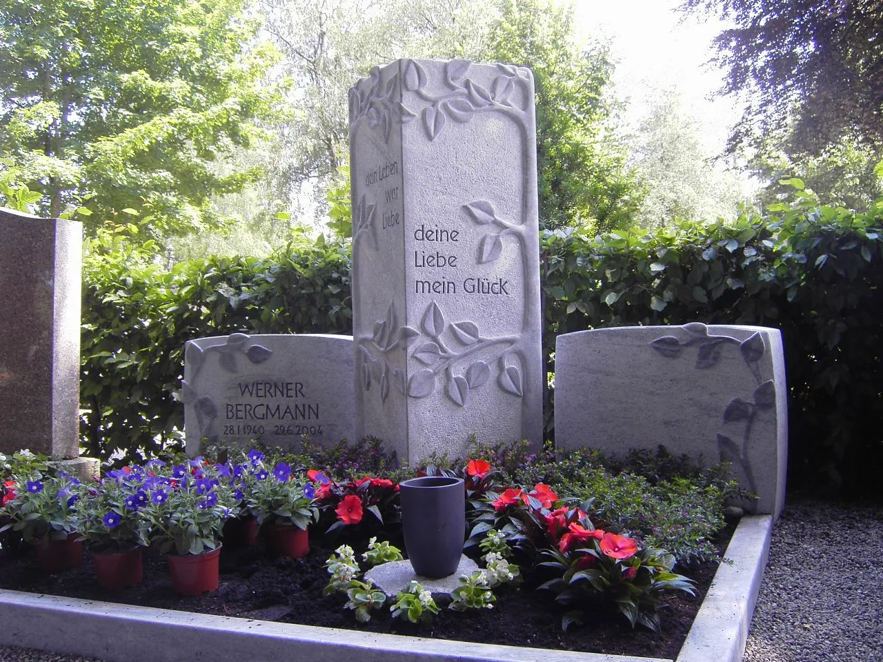 Doppelgrabstein Bergmann