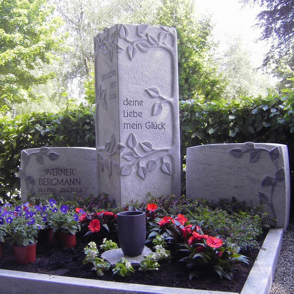 Doppelgrabstein Bergmann