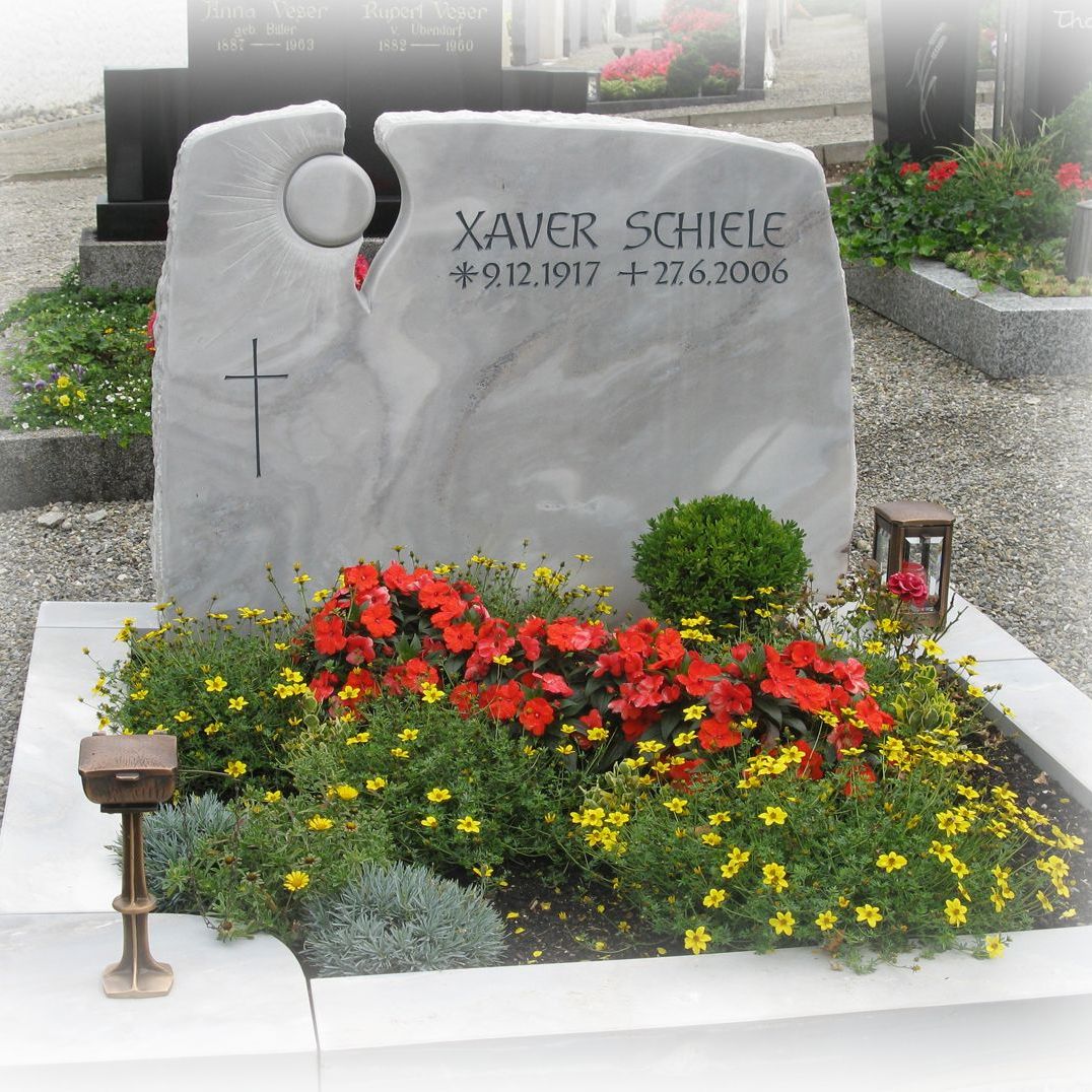 Doppelgrabstein Schiele