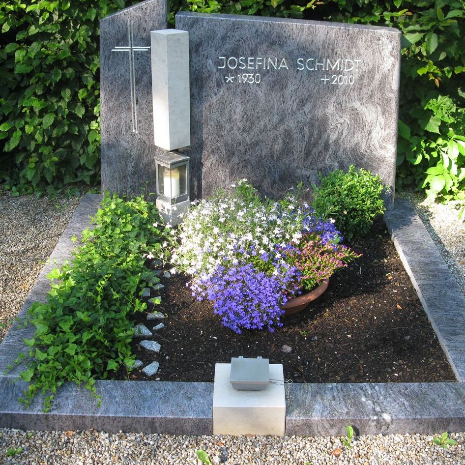 Doppelgrabstein Schmidt