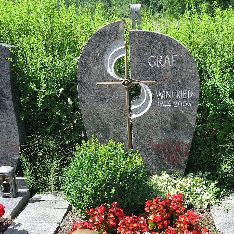 Einzelgrabstein Graf