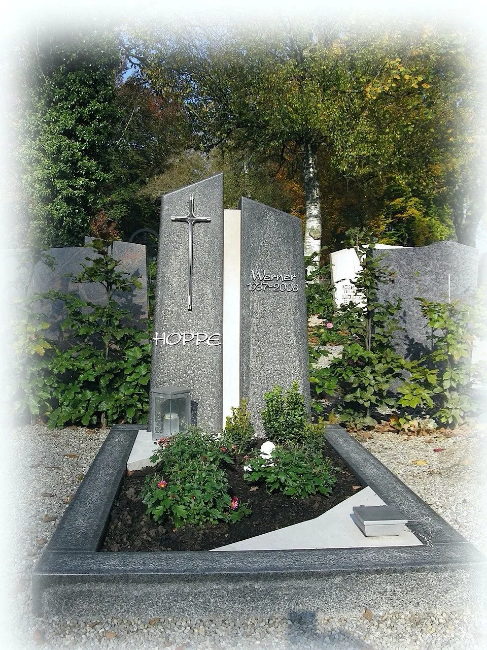 Einzelgrabstein Hoppe