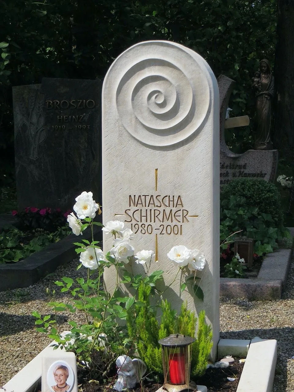 Einzelgrabstein Schirmer