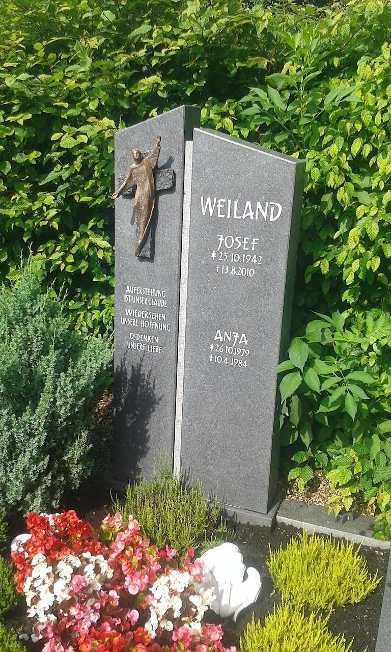 Einzelgrabstein Weiland