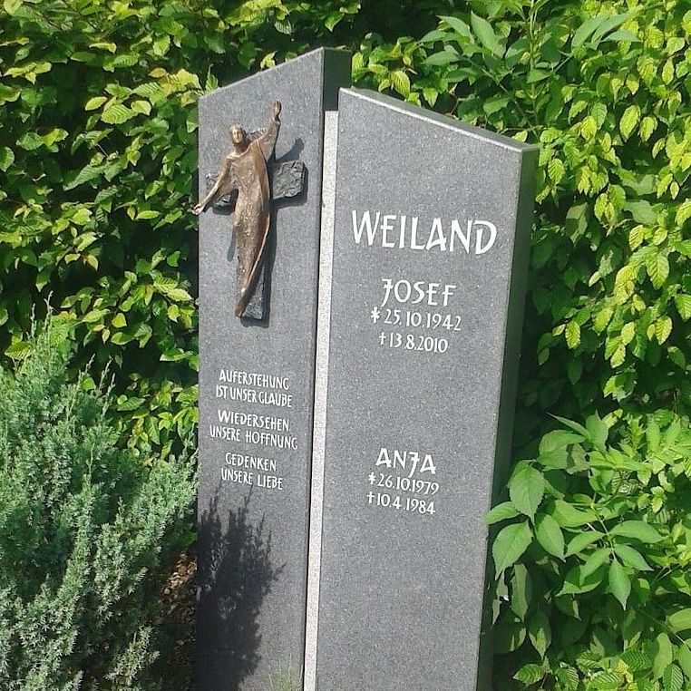 Einzelgrabstein Weiland