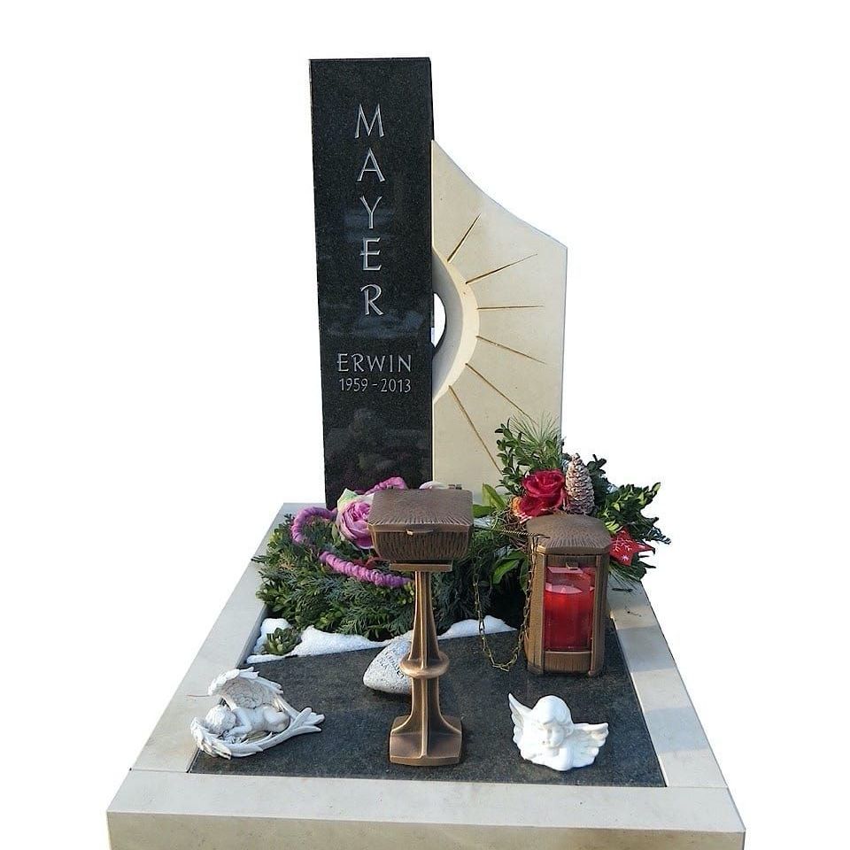 Urnengrabmal Mayer
