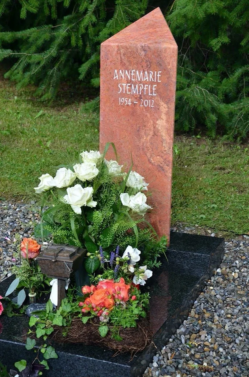 Urnengrabmal Stempfle